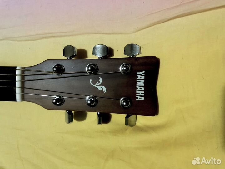 Акустическая гитара