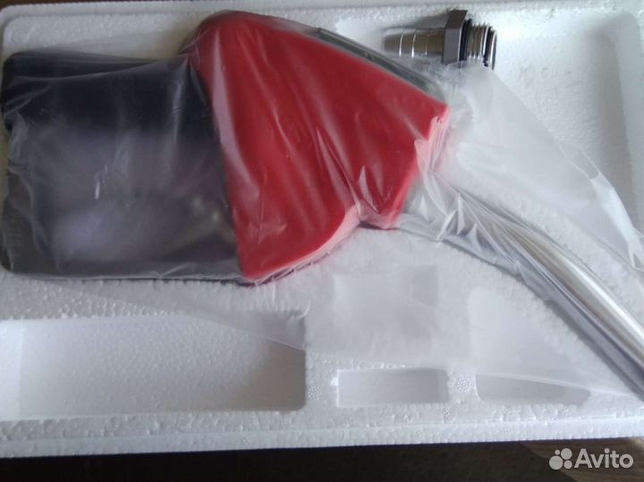 Заправочный пистолет с электронным счетчиком