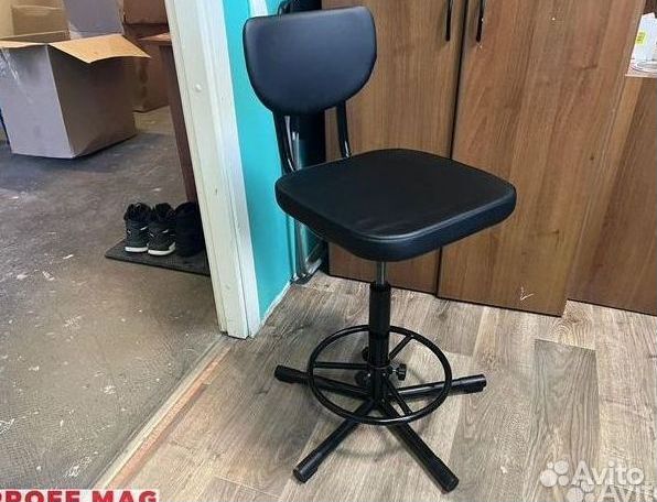 Стул винтовой индустриальный XZ933