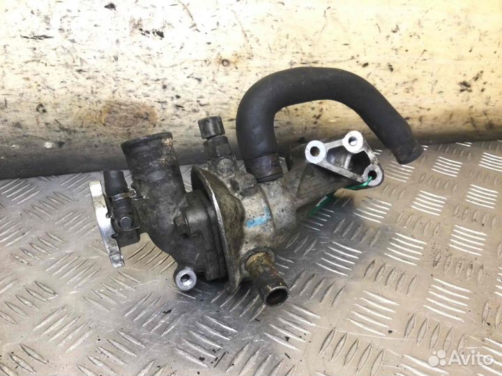 Корпус термостата Киа Карнивал J3