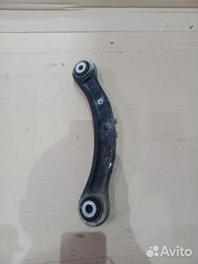 Рычаг подвески задний левый Volkswagen Touareg 7L6