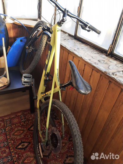 Велосипед GT avalanche elite