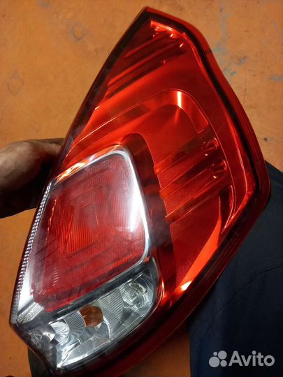 Задний фонарь форд фиеста