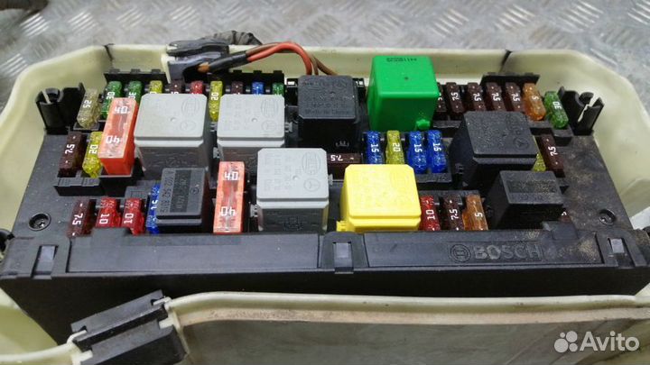 Блок предохранителей Mercedes-Benz E-Class