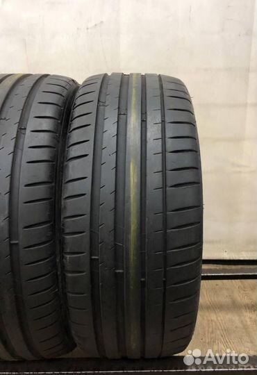 Michelin Pilot Sport 4 225/45 R17 94Y