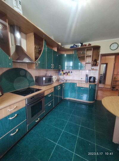 2-к. квартира, 71,4 м², 8/10 эт.