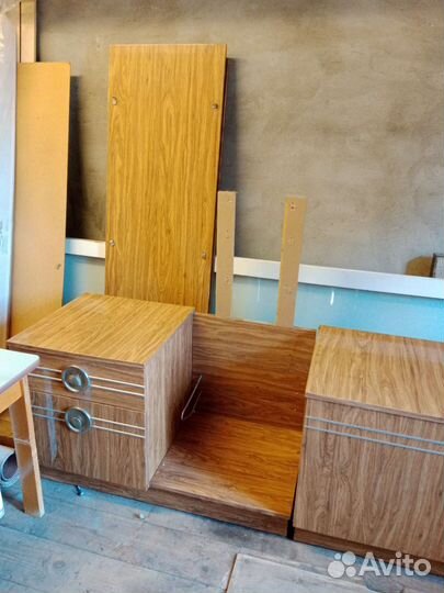 Трюмо с зеркалом и тумба для обуви