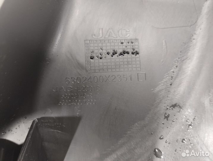 Обшивка крышки багажника правая (Jac J7)