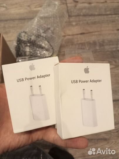 Блок зарядки iPhone