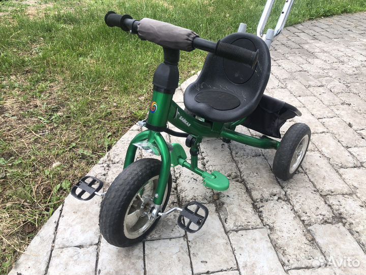 Детский велосипед трех колесный