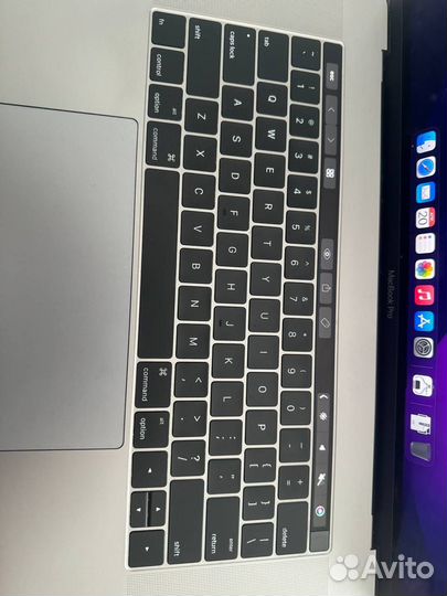 MacBook Pro 15 (2016) 16RAM/512SSD TouchBar i7