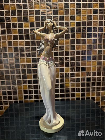 Статуэтка танцовщица