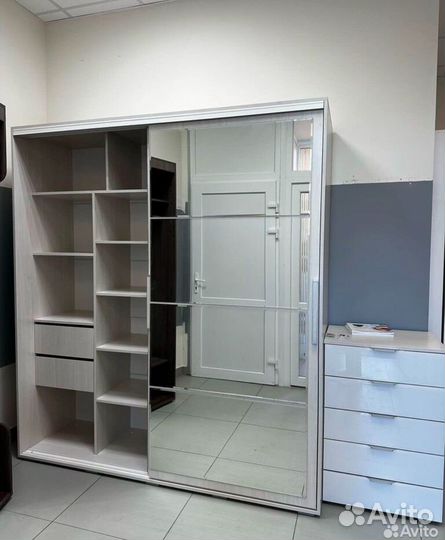 Шкаф купе новый в наличии