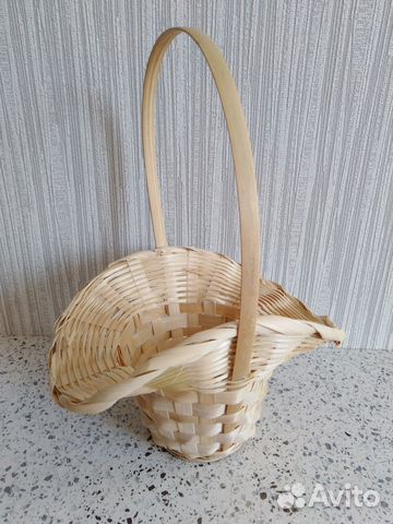 Корзинка плетёная