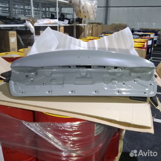 Новая крышка багажника Hyundai Genesis / G80