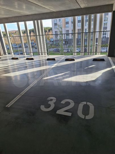 Машиноместо, 13 м²