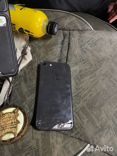 iPhone 8, 64 ГБ