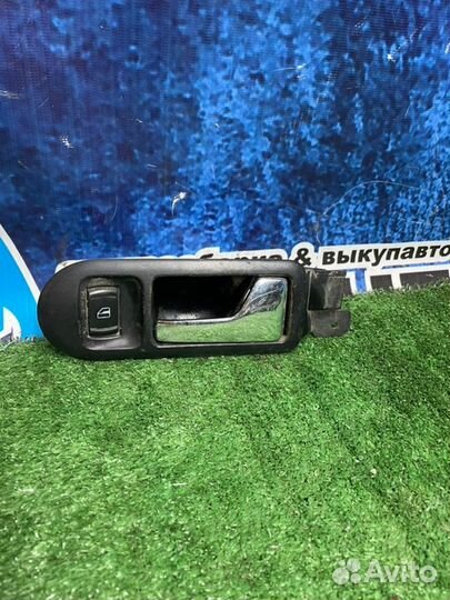 Ручка двери внутренняя передняя правая Volkswagen