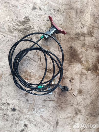 Трос лючка бензобака Мицубиси Каризма