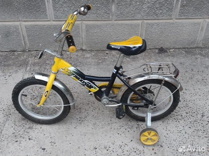 Велосипед детский 4 колесный