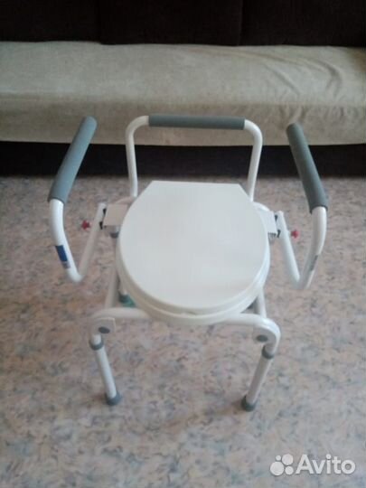 Новое Санитарное кресло- туалет