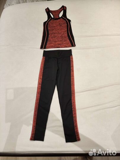 Костюм для йоги и фитнеса