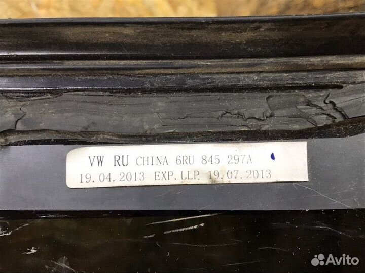 Форточка кузова задняя левая Volkswagen Polo седан