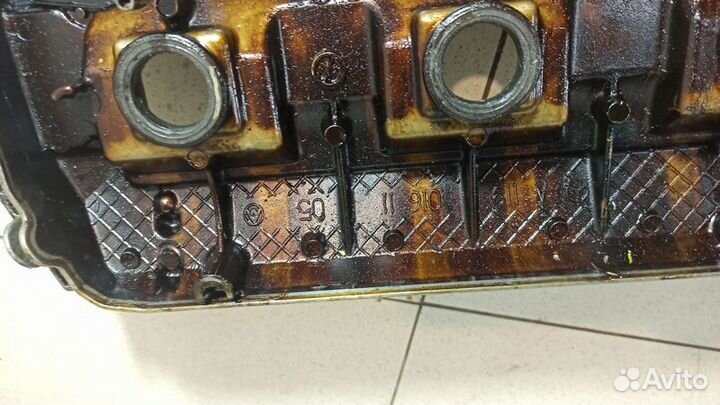 Крышка клапанная Мерседес