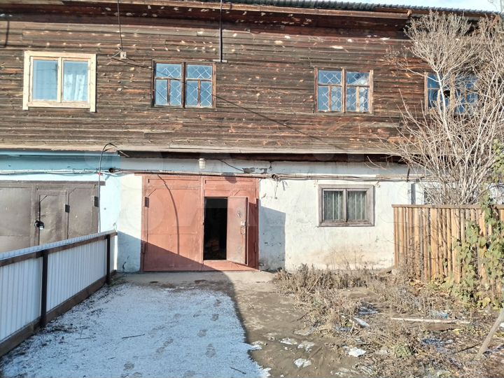 Гараж, > 30 м²