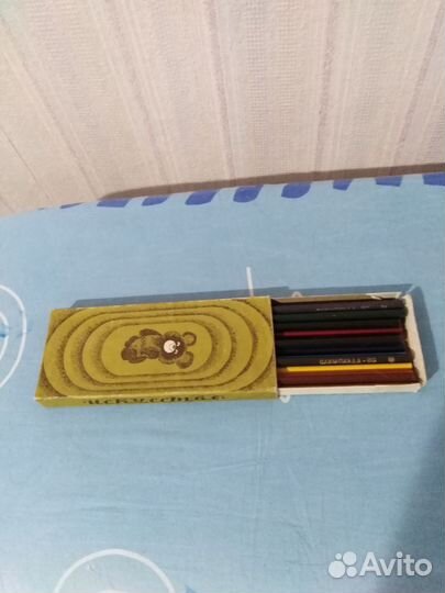 Цветные карандаши