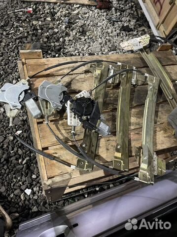 Передний правый стеклоподъемник chery bonus a13