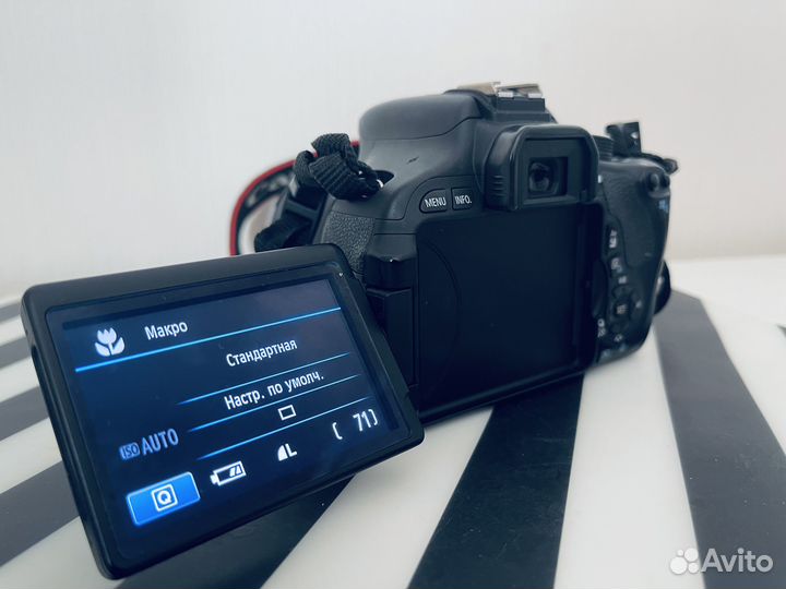 Canon EOS 600D Kit EF-S 18-55mm