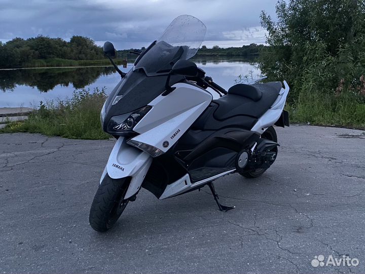 Yamaha tmax 530