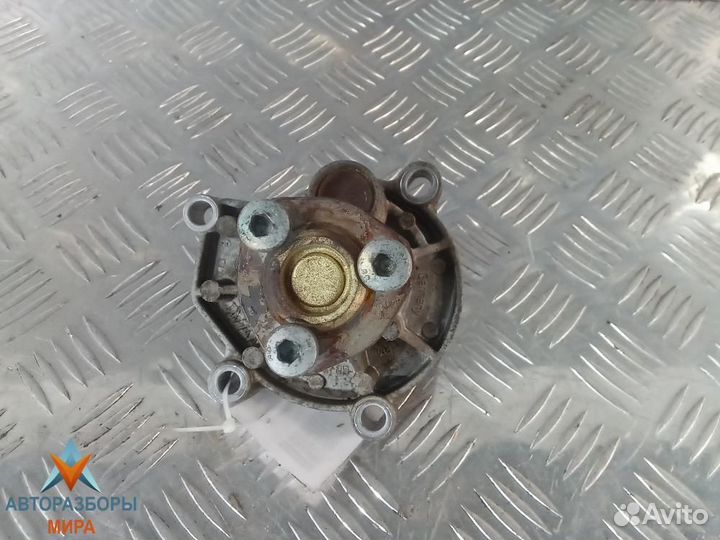 Помпа Volkswagen Polo 4 2004 03D121005