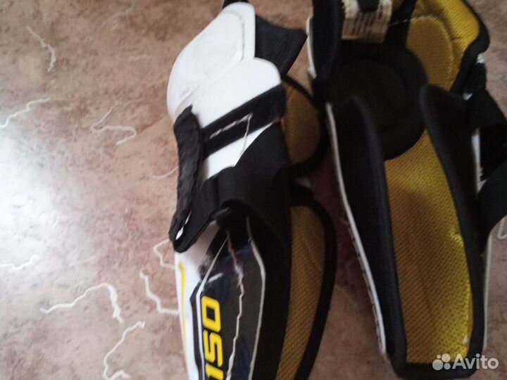 Щитки хоккейные 23 см