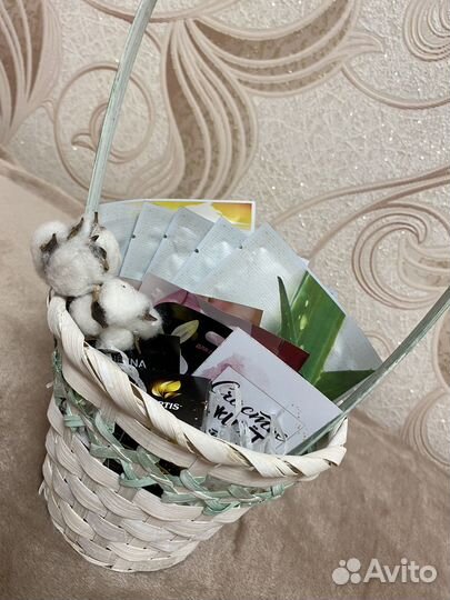 Подарочный набор в корзинке