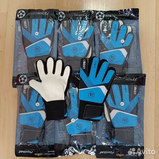 Вратарские перчатки детские. Новые