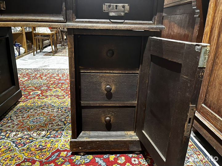 Старинный стол письменный