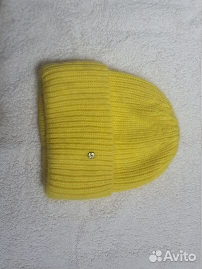 Шапка для девочки новая