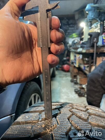 Bridgestone Blizzak Spike-01 225/60 R17 103T