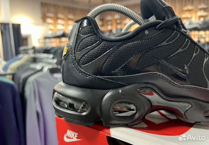 Кроссовки Nike Air Max Tn Plus