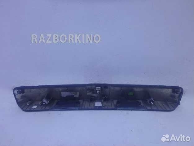 Накладка двери багажника