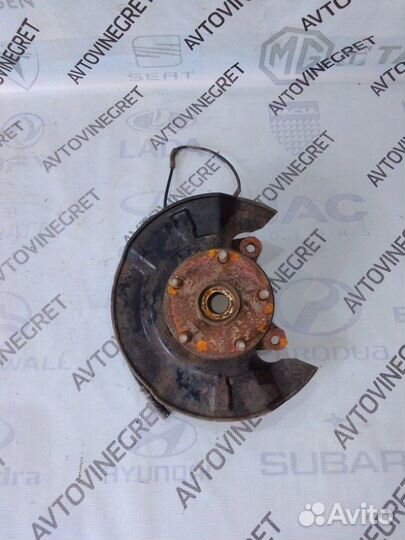 Кулак поворотный передний правый Geely Emgrand EC7