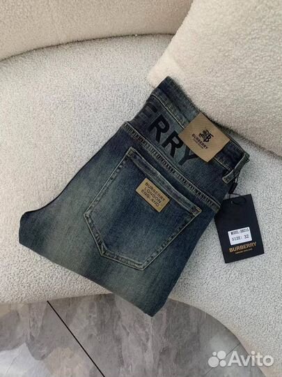 Джинсы burberry