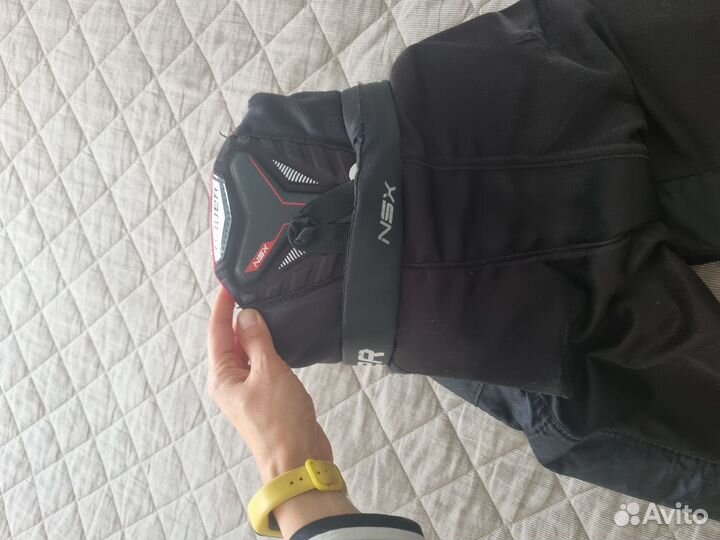 Форма хоккейная на ребёнка 6-7 лет коньки