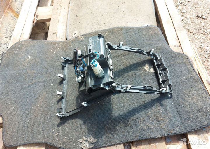 Консоль центральная, пепельница Мазда 6 gh рест