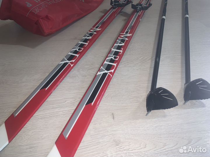 Лыжные палки с чехлом + сапоги