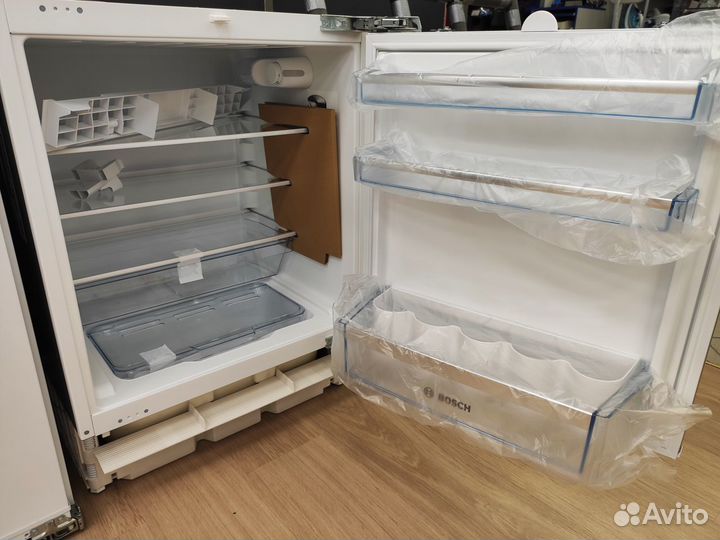 Встраиваемый холодильник bosch(82см)