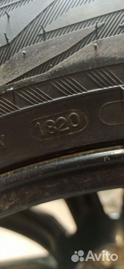 Диски 9.5Jx21EH2+49 с Nokian R3 SUV 275/45/21