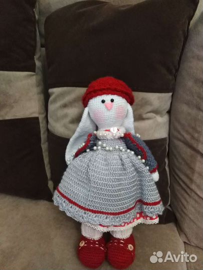 Интерьерная игрушка Белый Кролик